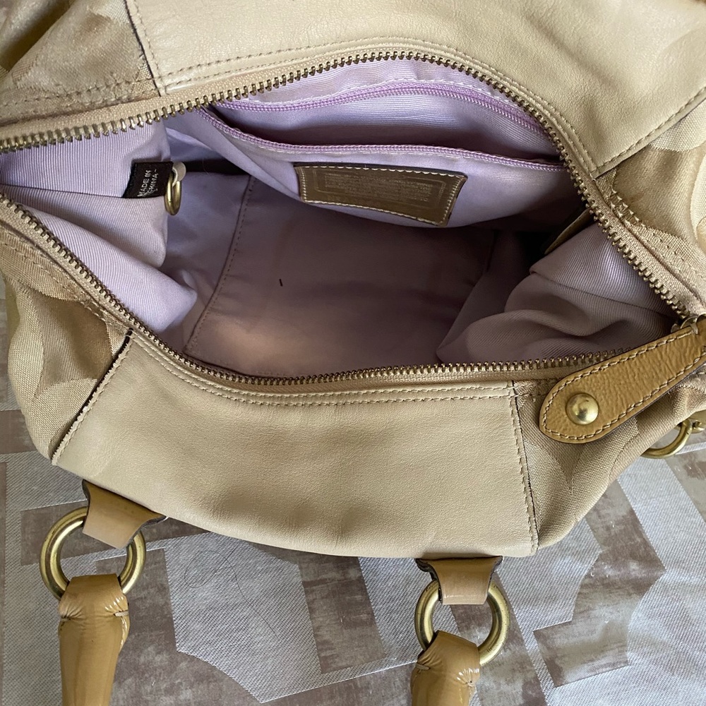 Coach purse - Picture 2 of 2